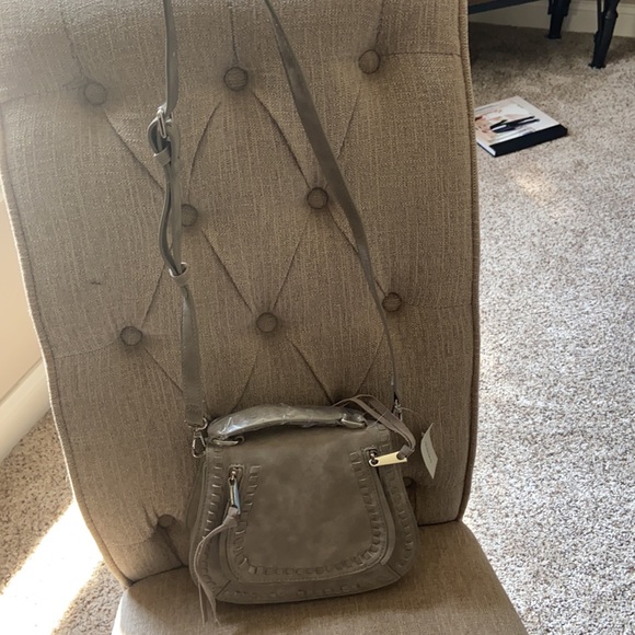 Light Gray Saddle Bag from Francesca’s. New w Tag - Picture 5 of 8